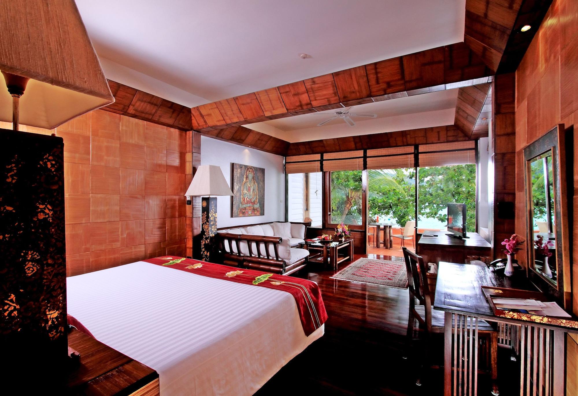 Mom Tri'S Villa Royale - Sha Plus Kata Beach  Exterior photo