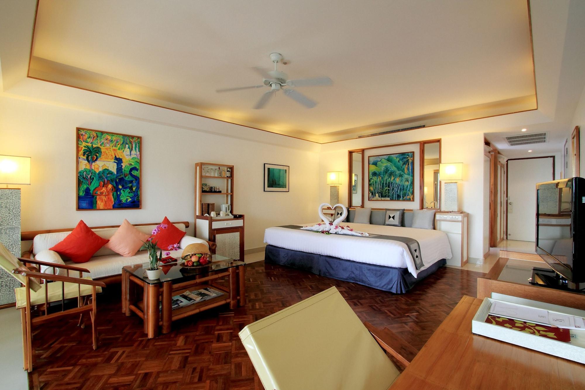 Mom Tri'S Villa Royale - Sha Plus Kata Beach  Exterior photo