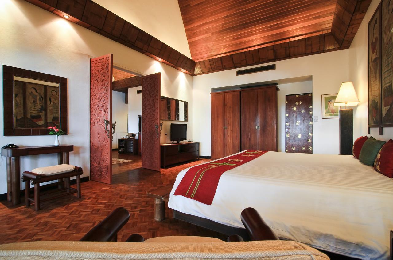 Mom Tri'S Villa Royale - Sha Plus Kata Beach  Exterior photo